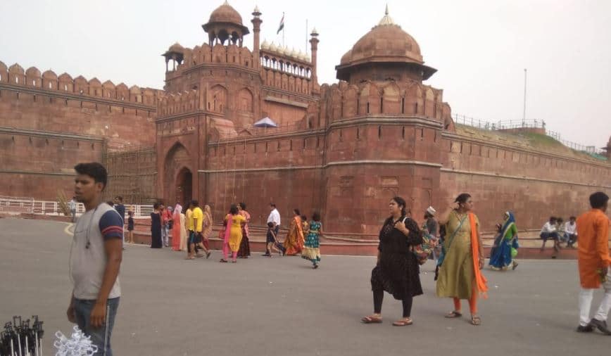 दिल्ली में 26 जनवरी को हुई हिंसा में लाल किले को भारी नुकसान, गायब हैं बेशकीमती कलश