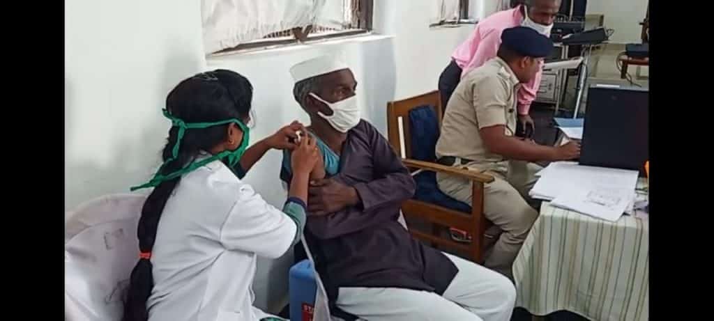 Jabalpur News : जेल में सजा काट रहे कैदियों को लगी वैक्सीन, खिल उठे कैदियों के चेहरे