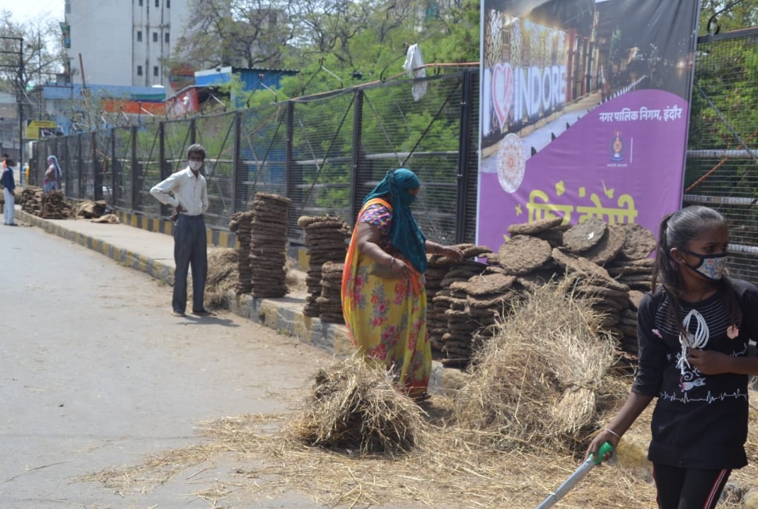 Indore News: इंदौर में दूसरा रविवारीय लॉक डाउन, सड़को पर पसरा सन्नाटा, होलिका दहन के लिए जगह-जगह सजावट