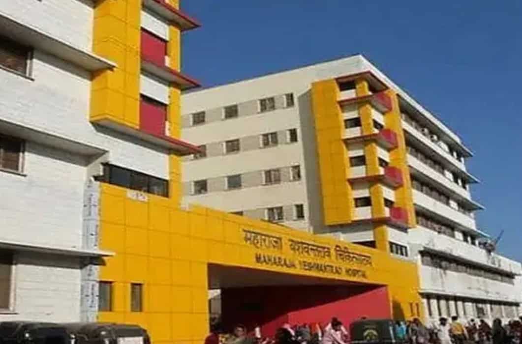 इंदौर में कोरोना मरीजों को मिली बड़ी सुविधा, परामर्श के लिए इन डॉक्टरों से कर सकेंगे संपर्क