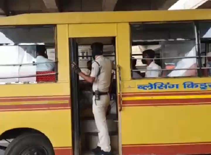 जबलपुर : बारातियों से भरी बस पर पुलिस का शिकंजा, ड्राइवर पर एफआईआर दर्ज