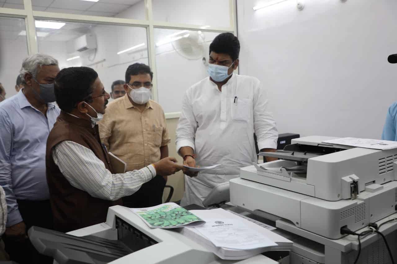मंत्री गोविंद सिंह राजपूत ने किया शासकीय केन्द्रीय मुद्रणालय में डिजिटल मशीनों का उद्घाटन