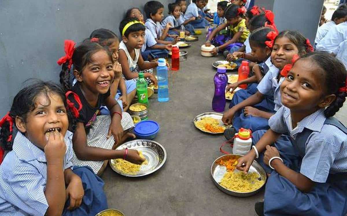 Mid-Day-Meal: 56 लाख बच्चों के खाते में नहीं आई राशि, कमलनाथ की सीएम शिवराज से बड़ी मांग