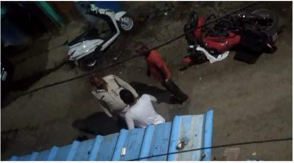 VIDEO: भाजपा नेता के शराबी बेटों का हंगामा, वाहनों-दुकानों में तोड़फोड़, 1 को जड़ा थप्पड़