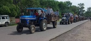 Khandwa : "नहर नहीं तो वोट नहीं" किसानों ने ट्रैक्टर रैली निकालकर जताया आक्रोश