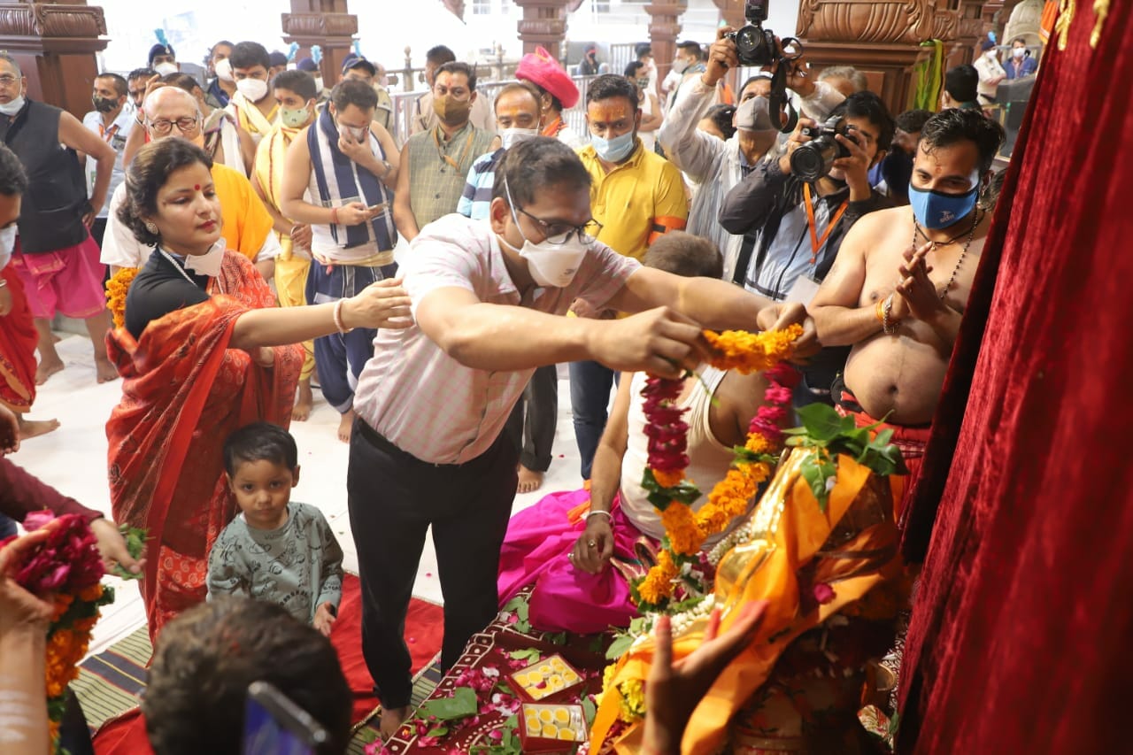 Ujjain : भगवान श्री महाकालेश्वर की तीसरी सवारी निकली, कलेक्टर ने किया पूजन