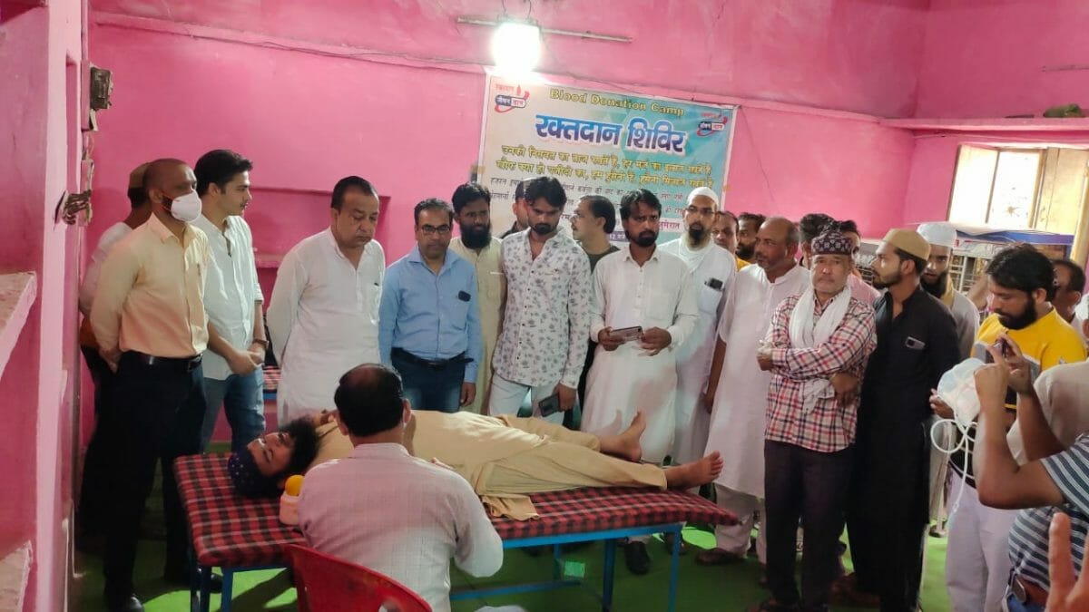 Chanderi News : मुहर्रम के उपलक्ष पर सभी मुस्लिम समाज के युवाओं ने किया 52 यूनिट रक्तदान