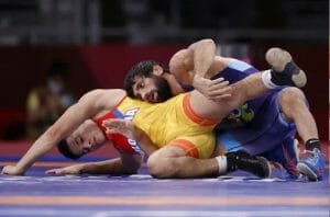 Tokyo Olympics: भारत Gold से एक कदम दूर! Wrestler रवि कुमार ने देश के लिये चौथा मैडल पक्का कर फाइनल में बनाई जगह