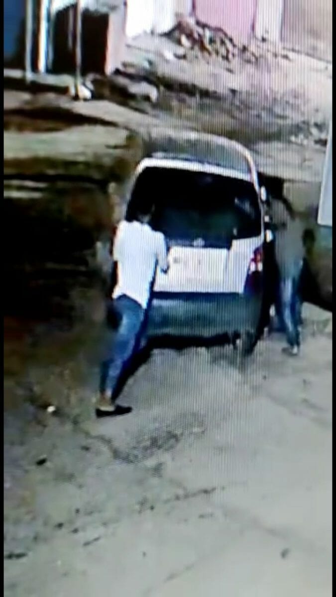 Morena News: चोरों के हौसले बुलंद, घटना CCTV में कैद, Video Viral