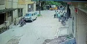 Gwalior News: चोरी की बाइक में पेट्रोल ख़त्म हुआ तो चुराने लगा पेट्रोल, पुलिस ने पकड़ा