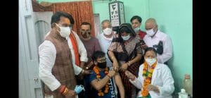 वैक्सीनेशन महाअभियान: तुलसी सिलावट और इमरती देवी ने लिया जायज़ा, दिग्विजय सिंह पर किया पलटवार