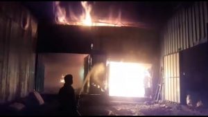 Jabalpur News : लकड़ी के टाल में लगी भीषण आग, देर रात दमकलों ने पाया आग पर काबू