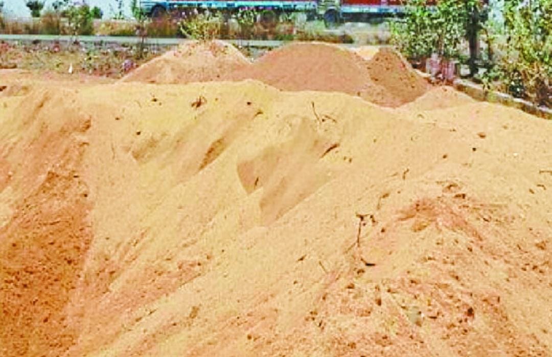 मध्य प्रदेश में ट्रेन से रेत के परिवहन को मंजूरी, पूरे देश में भेजी जाएगी नर्मदा और चंबल की रेत