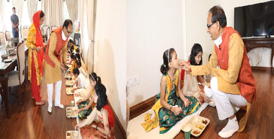 Video : दुर्गा नवमी पर CM शिवराज के घर पधारी नन्हीं कन्याएं, कन्या पूजन कर कराया भोज
