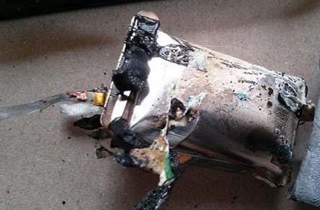 खेल-खेल में मोबाइल की बैटरी में हुआ धमाका, बच्चों के शरीर में जा घुसे बैटरी के टुकड़े