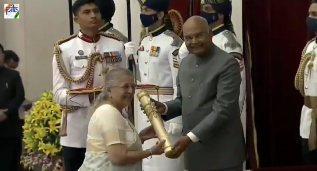 Padma Award : राष्ट्रपति ने सुमित्रा महाजन को दिया पद्म भूषण सम्मान, इंदौर में उत्साह