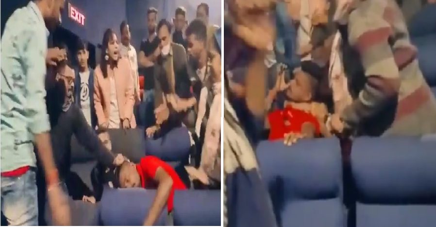 मूवी थिएटर में युवती से छेड़छाड़ करने पर मनचले की जमकर पिटाई , देखें Viral Video