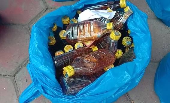 Datiya news: नकली शराब पर सरकारी ठप्पे का भांडा फुटा