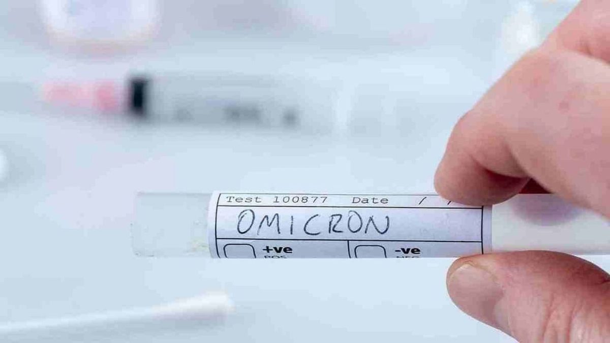 देश में बढ़ रहे कोरोना के नए वेरिएंट Omicron के मरीज, अबतक 4 मामलों की पुष्टि, जाने लक्षण