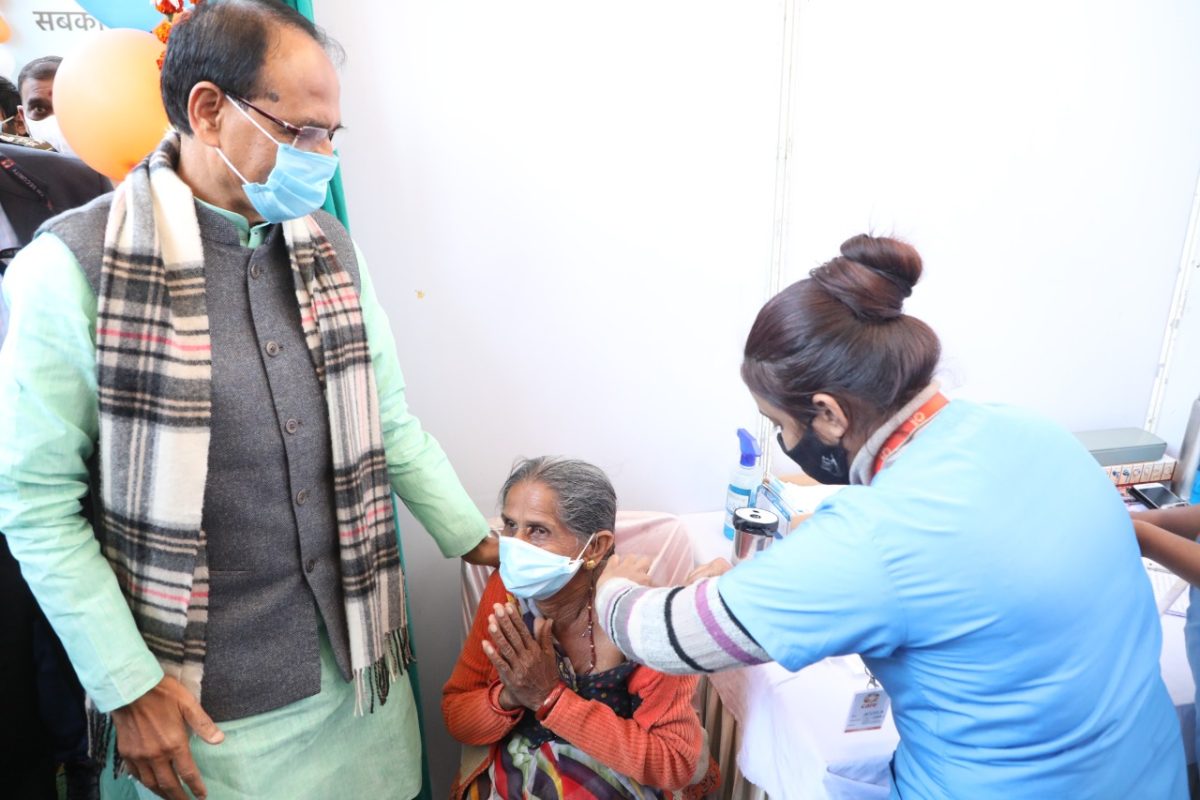 MP News : मध्य प्रदेश ने पूरा किया 10 करोड़ वैक्सीन डोज का आंकड़ा, सीएम शिवराज ने की ये अपील