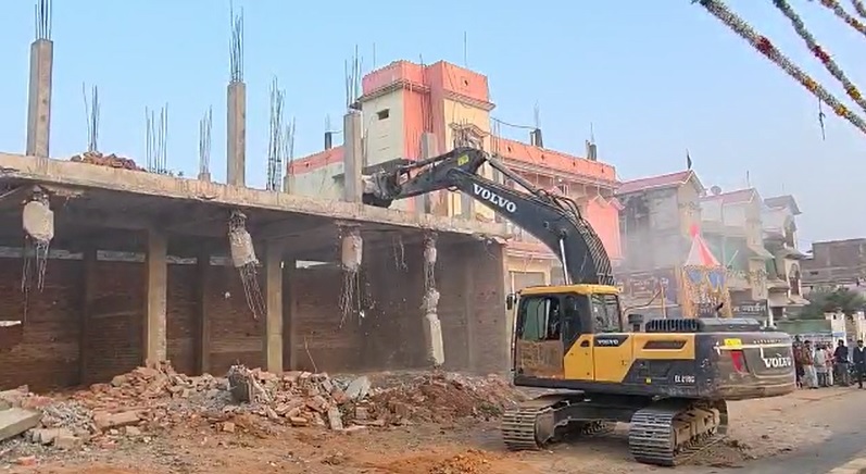 Niwari News : प्रशासन का भूमाफियाओं और अवैध निर्माण के खिलाफ सख्त रवैया