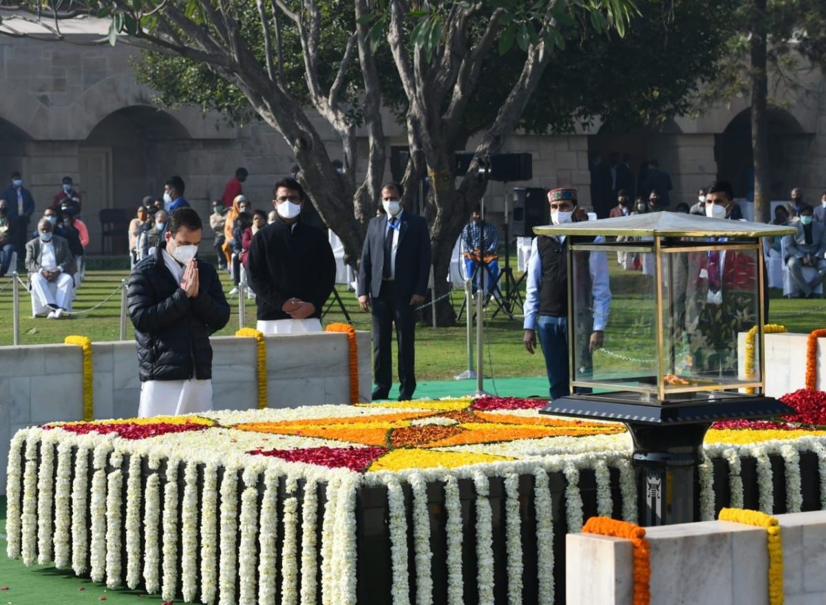 शहीद दिवस : Rahul Gandhi ने निशाने पर हिंदुत्व, बापू को किया नमन