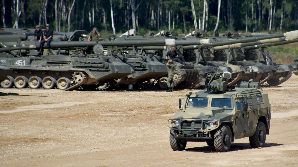 Russia Ukraine crisis : किसकी सेना है शक्तिशाली रूस या यूक्रेन?