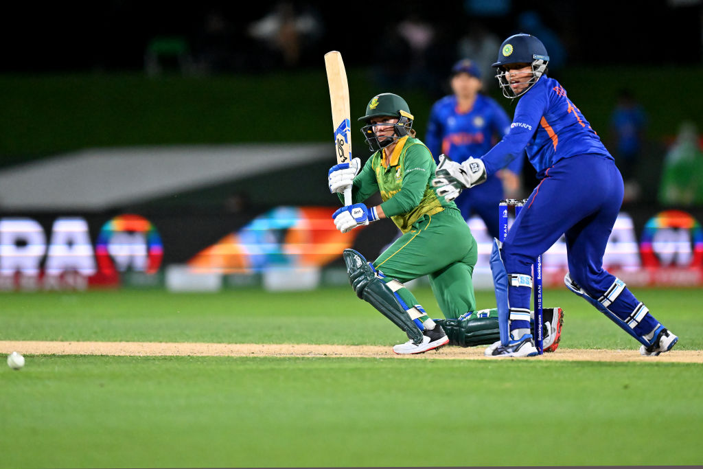 ICC Women's World Cup: साउथ अफ्रीका ने भारत को 3 विकेट से हराया, भारत वर्ल्ड कप के रेस से बाहर  