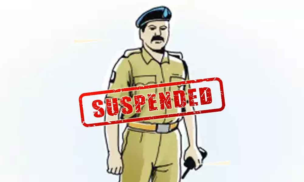 Ashoknagar News : युवक से मारपीट करने वाले आरक्षक को एसपी ने सस्पेंड, SDOP के प्रतिवेदन पर की गई कार्रवाई