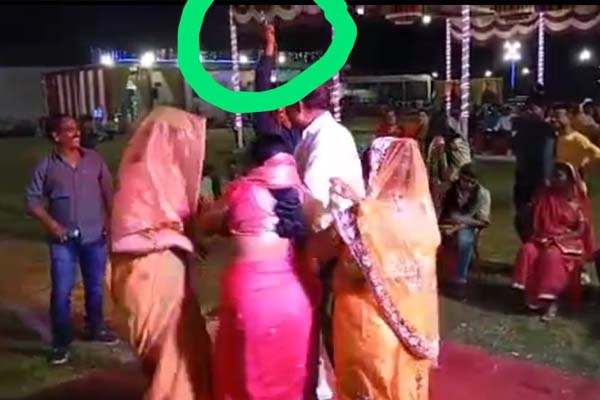 MP News : प्रशासन की नाक के नीचे शादी समारोह में फायरिंग करने के वीडियो सोशल मीडिया पर हो रहे वायरल, आरोपी फरार