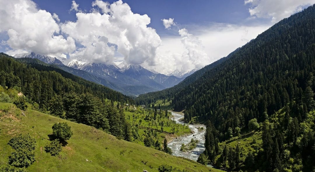 धरती के स्वर्ग "कश्मीर" की खूबसूरती देखना चाहते हैं तो IRCTC के इस टूर प्लान को अवश्य देखें