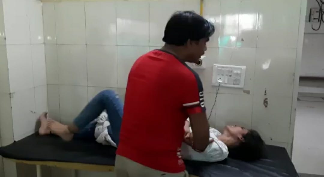 Gwalior News : महिलाओं के विवाद में भाई ने भाई पर चलाई गोली, दो बच्चे घायल