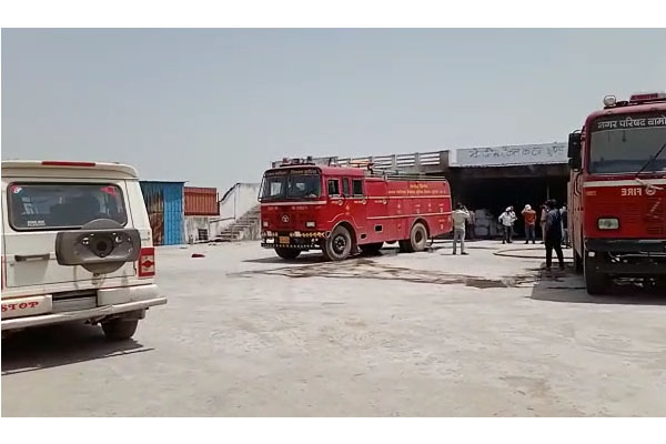 Morena news : कॉटन इंडस्ट्री में लगी भीषण आग, डेढ़ करोड़ रुपए का हुआ नुकसान