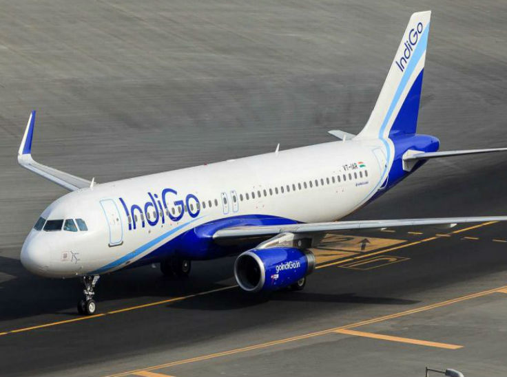 इंदौर : बड़ा विमान हादसा टला, रनवे पर उतरते ही फ्लाइट का इंजन हुआ बंद