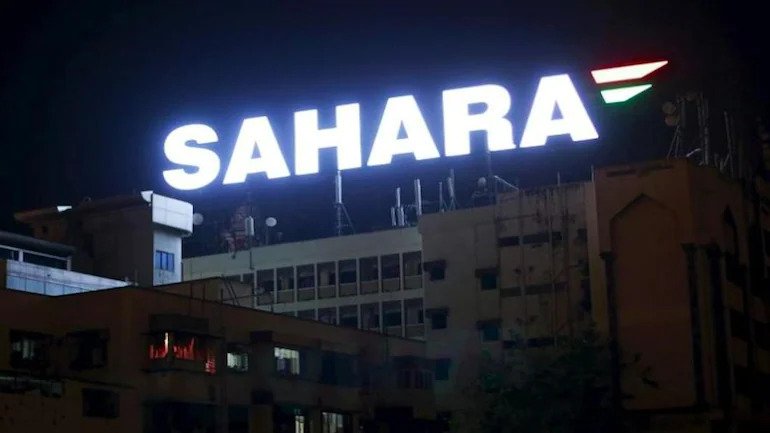 Scindia की शरण में SAHARA से पीड़ित निवेशक, पैसा वापसी के लिए सौंपा ज्ञापन