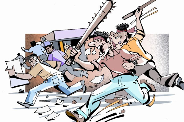जबलपुर: मजाक के कारण छात्रों में हुआ विवाद, एक-दूसरे पर बरसाने लगे लाठी डंडे, 5 छात्र घायल, जाने मामला