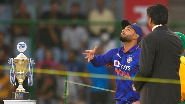 कौन से वो खिलाड़ी हैं, जिन्होंने T20 क्रिकेट में भारत की कप्तानी की?