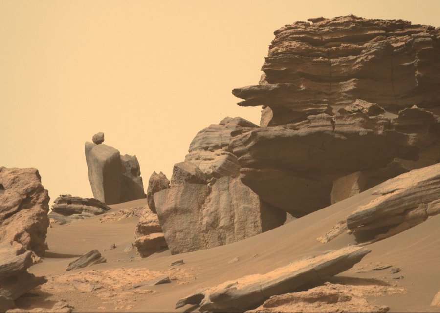 Snake-head rock : मंगल (Mars) ग्रह पर तीखी अद्भुत चट्टान नासा ने जारी की तस्वीर