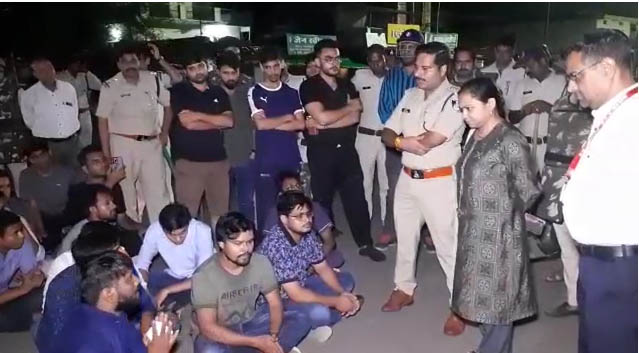 जबलपुर मेडिकल कॉलेज के 5 जूनियर डॉक्टर हिरासत में, निगम कर्मियों से मारपीट का मामला