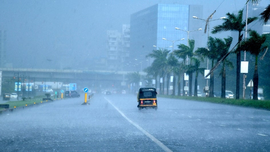 मुंबई में भारी बारिश का रेड अलर्ट, दिल्ली सहित 15 राज्यों में 10 जुलाई तक बौछार पड़ने की संभावना, जाने आईएमडी का पूर्वानुमान