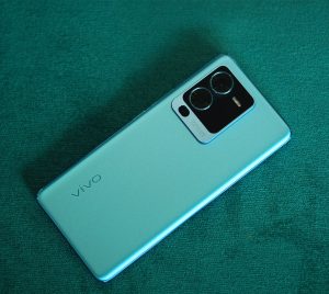 भारत में हुई Vivo V25 Pro की एंट्री, धूप में बदलेगा स्मार्टफोन का रंग, मिल रहे हैं कई धांसू फीचर्स, यहाँ जानें