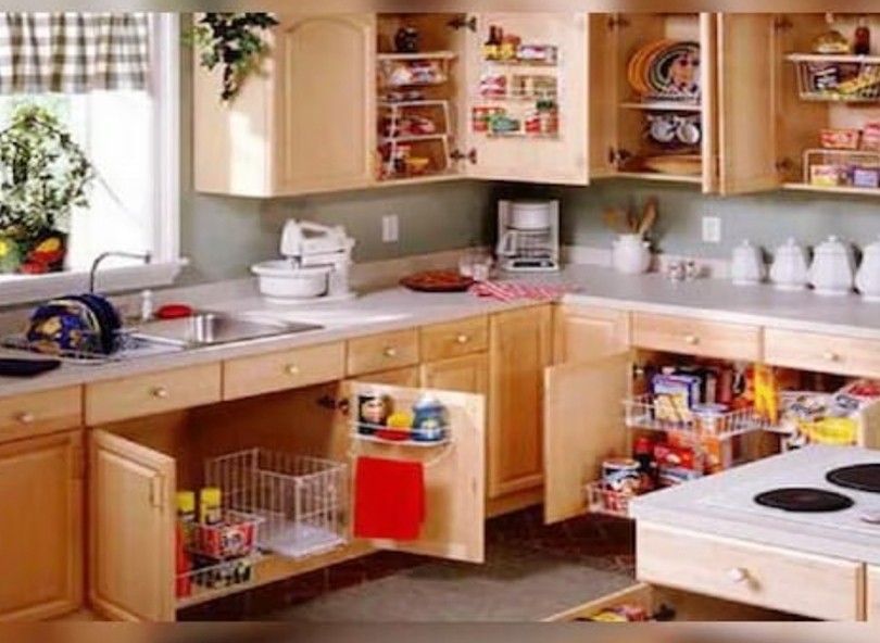 Vastu tips : किचन में भूलकर भी न रखें ये 5 वस्तुएं, हो सकता है भारी नुकसान