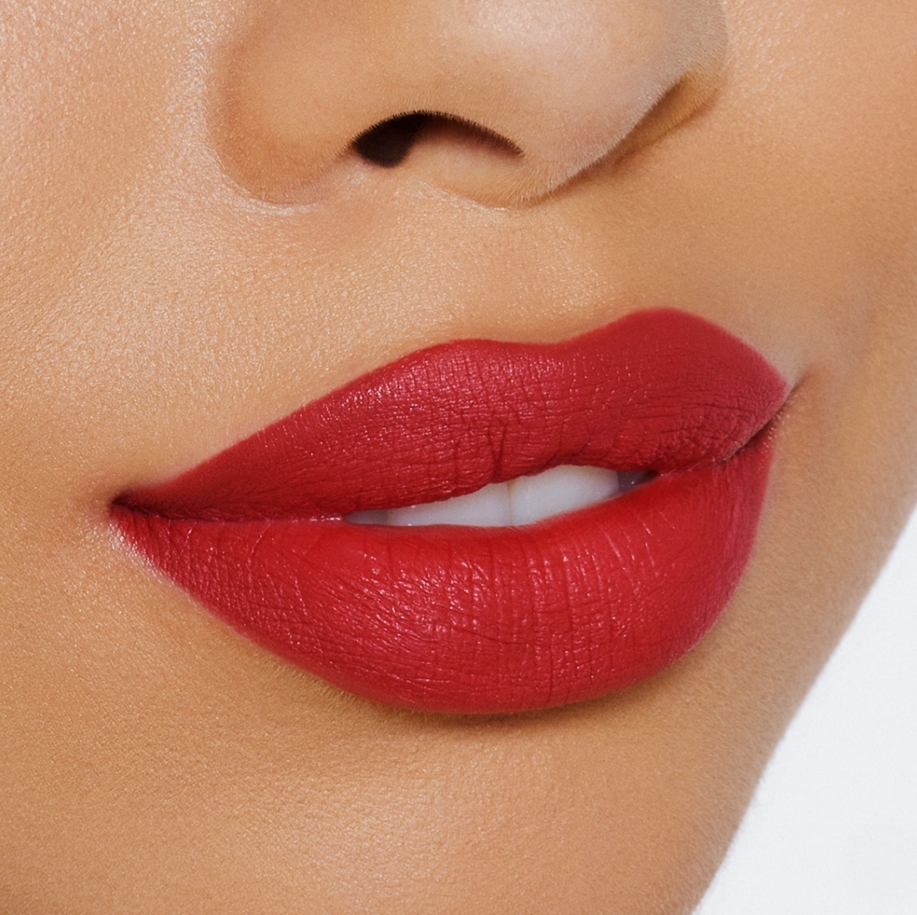 Lipstick बन सकती है कैंसर सहित कई घातक रोगों की वजह, इस रंग के पीछे छिपे हैं बड़े खतरे