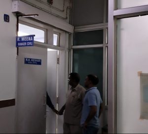 सिंगरौली जिले के नेहरू चिकित्सालय में पड़ा CBI का छापा,1 घंटे से चल रही है कार्यवाही