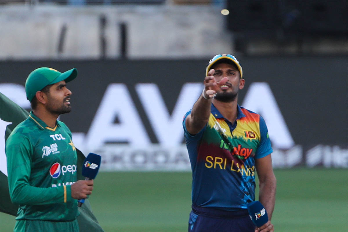 Pakistan Vs Sri Lanka Asia Cup : पाक ने टॉस जीतकर पहले गेंदबाजी करने का किया फैसला