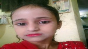 Indore: 7 साल की बच्ची का हुआ मर्डर, गुस्साए लोगों ने किया पथराव, तोड़ा आरोपित का घर