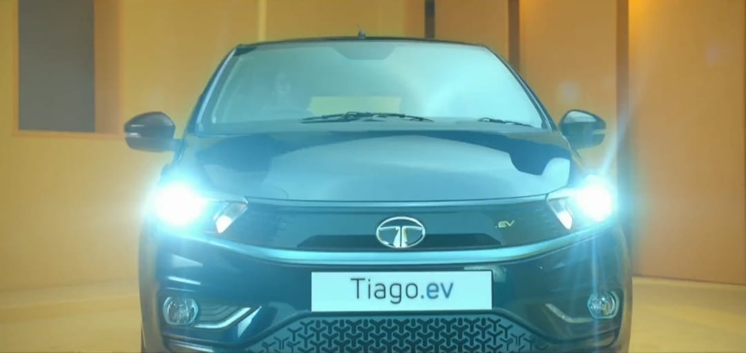 Tata Tiago EV की बुकिंग शुरू, सबसे सस्ती कार हो सकती है आपकी, देखें फीचर्स और कीमत