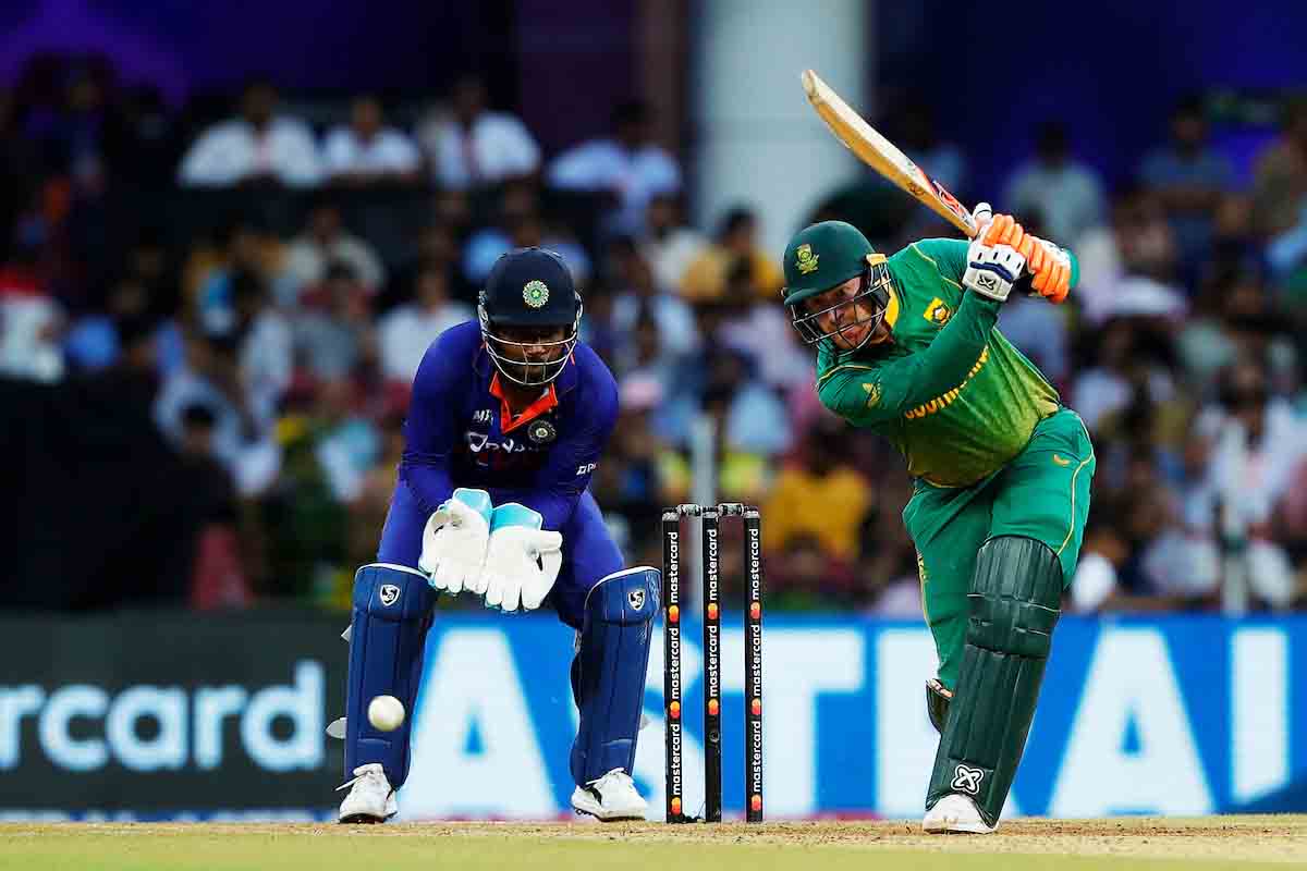 India vs South Africa : साउथ अफ्रीका ने भारत को दिया 250 रनों का लक्ष्य