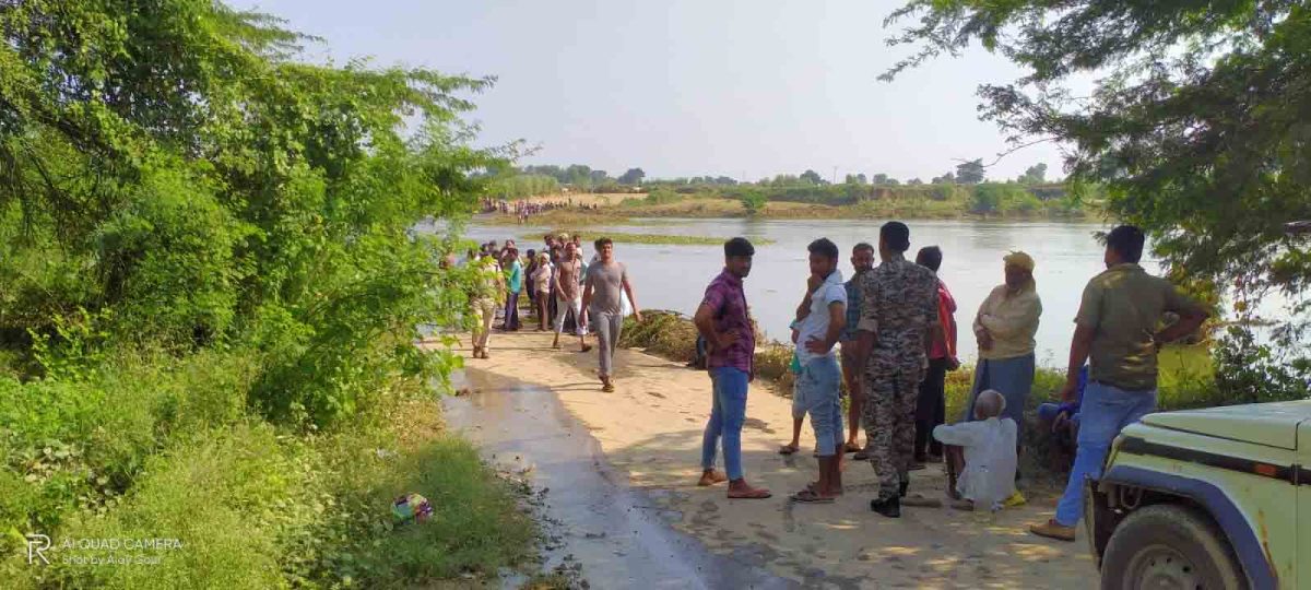 Morena News : पानी में बहते दो युवकों को बचाकर खुद नदी में डूब गया रिटायर फौजी, जानें पूरा मामला