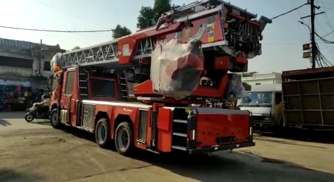 11 करोड़ का जापानी दमकल वाहन 56 मीटर पर भी बुझा सकेगा आग, रेस्क्यू में भी होगी आसानी